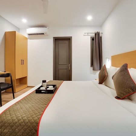 Oyo Townhouse 019 Anand Vihar Hotel New Delhi Exterior photo