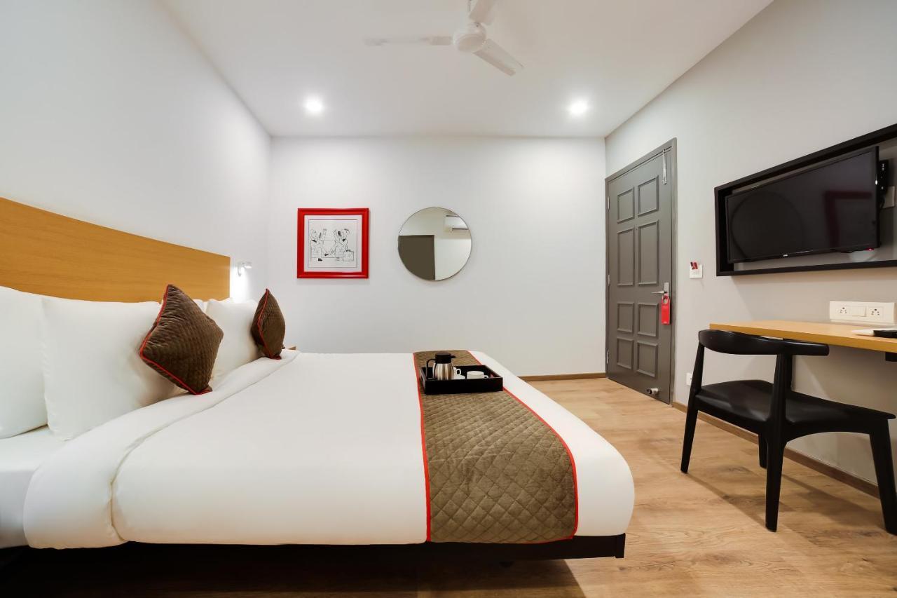 Oyo Townhouse 019 Anand Vihar Hotel New Delhi Exterior photo